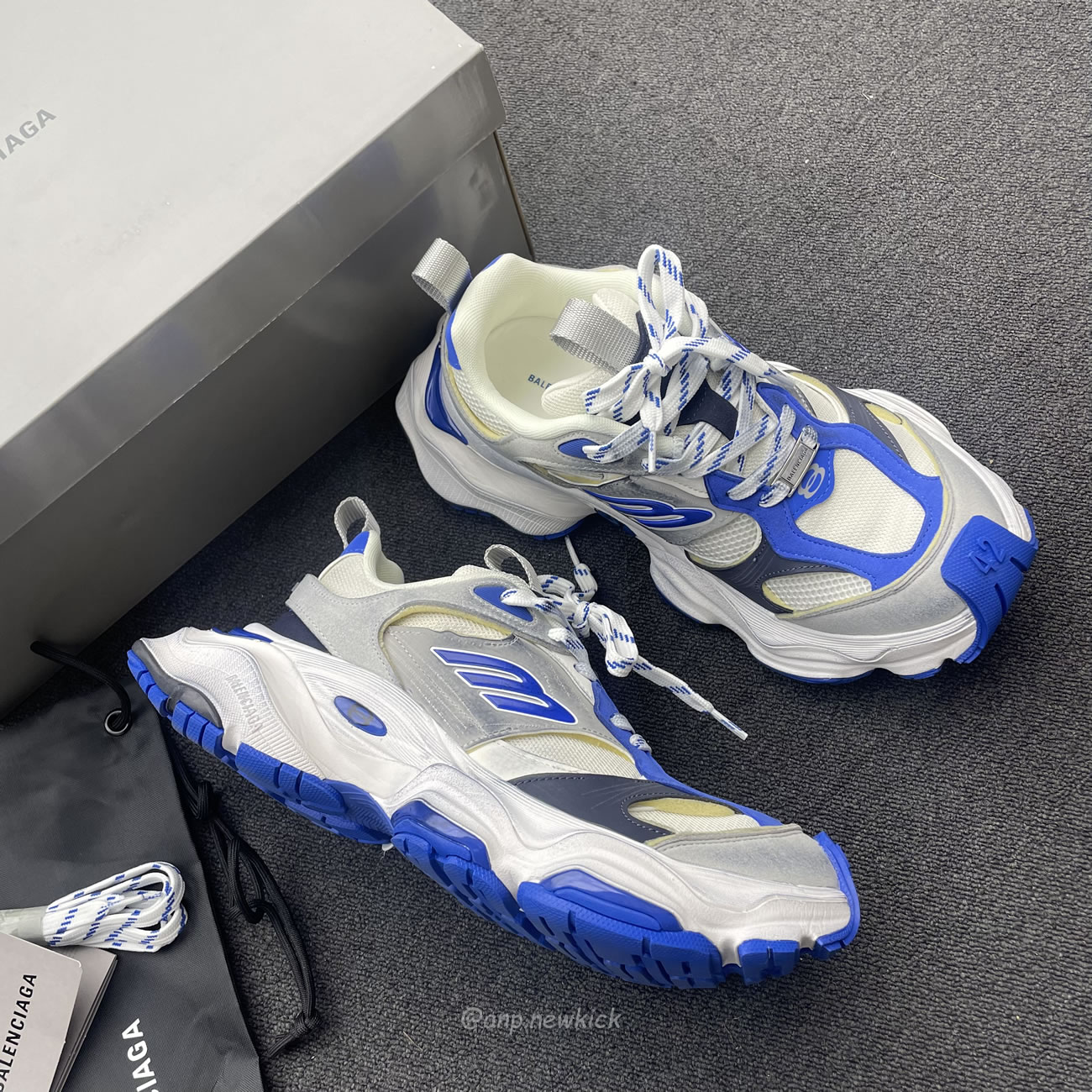 Balenciaga Cargo Sneaker White Grey Blue 784341 W2mv6 0328 (4) - newkick.app